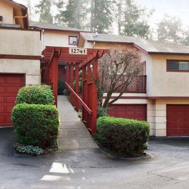 Ocean Park Courtyards
