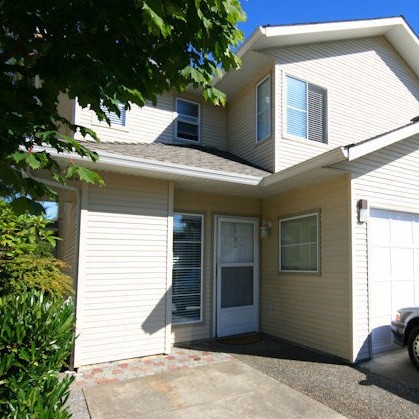 Maple Court photo 2