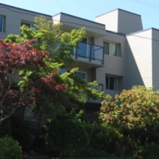 Kensington Manor photo 2