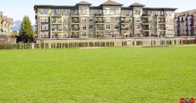 Photo 1 — click to view Westgate photo 1