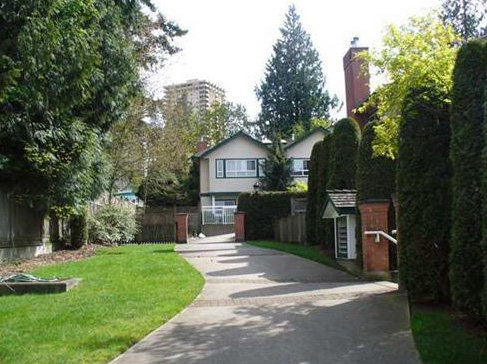 Photo 1 — click to view Emerald Gardens photo 1