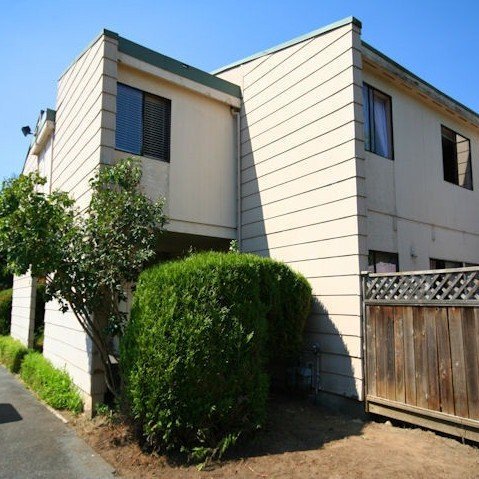 Photo 1 — click to view Guildford Mews photo 1