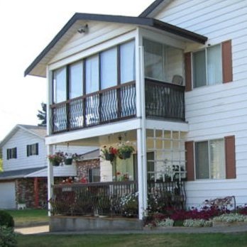 Photo 3 — click to view Rosewood Manor photo 3