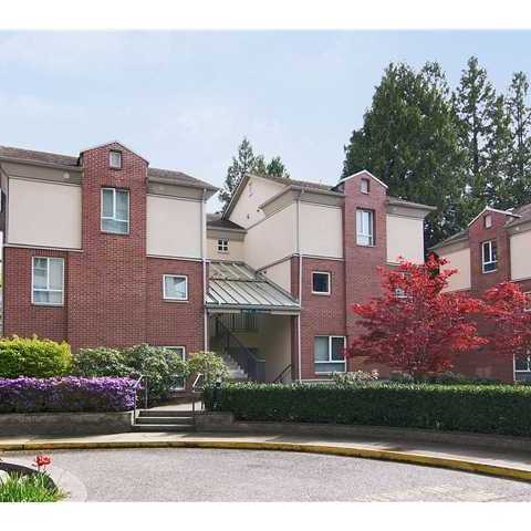 Photo 2 — click to view City Club on the Park photo 2