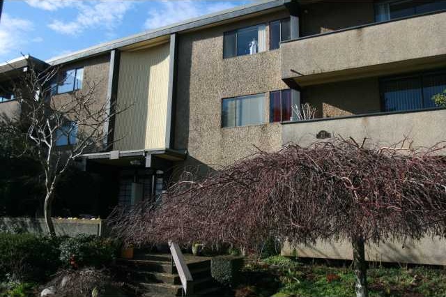 Photo 1 — click to view Wendral Court photo 1