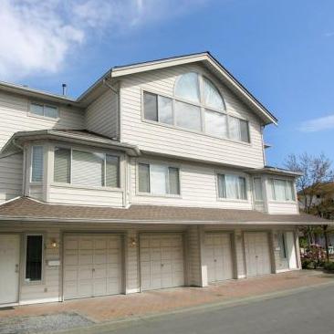 Bridgeview Court