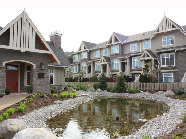 Photo 2 — click to view Hennessy Green photo 2