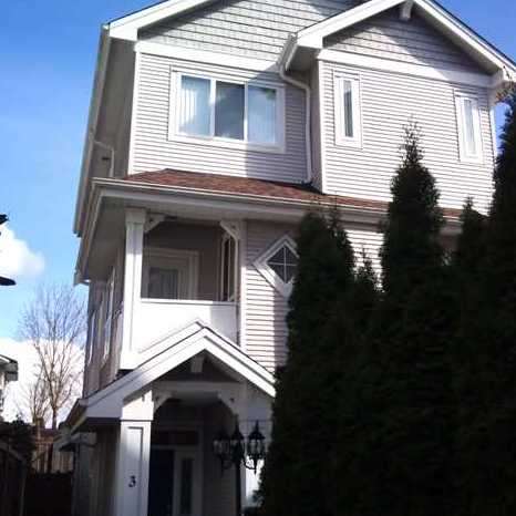 7120 St Albans Road photo 2