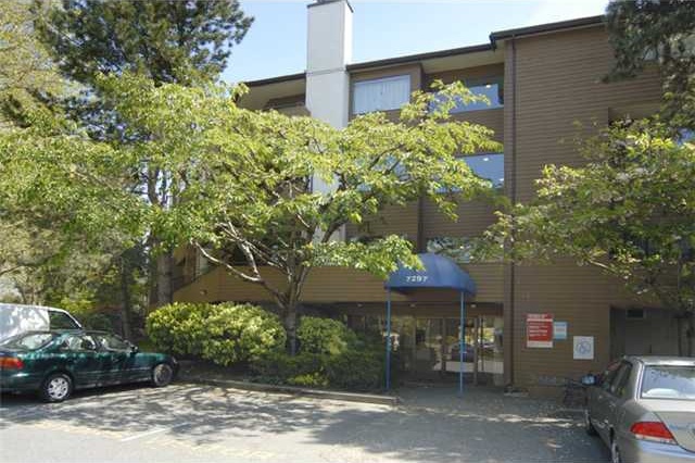 Photo 1 — click to view Dorchester Circle photo 1