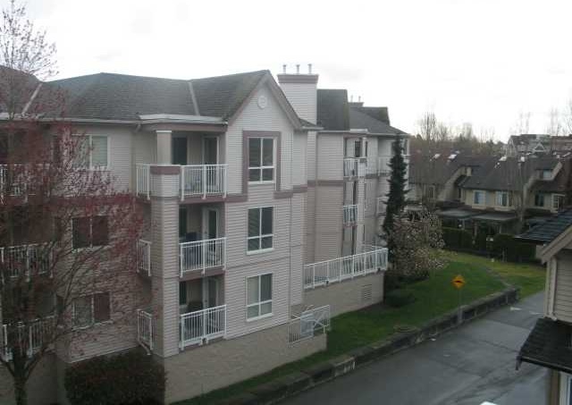 Photo 1 — click to view Huntington Manor photo 1