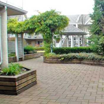 Sardis Court photo 4