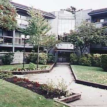 Photo 3 — click to view Hambry Court photo 3