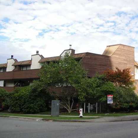 Edgeview Manor photo 4