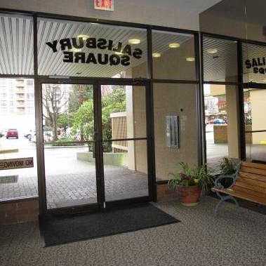 Salisbury Square photo 4