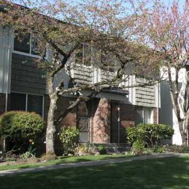 Braemar Gardens photo 2