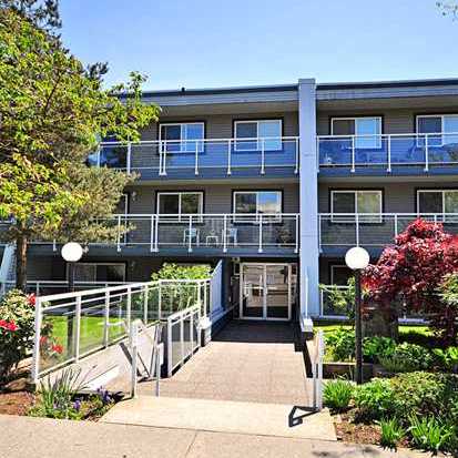 Photo 3 — click to view Harbourview photo 3