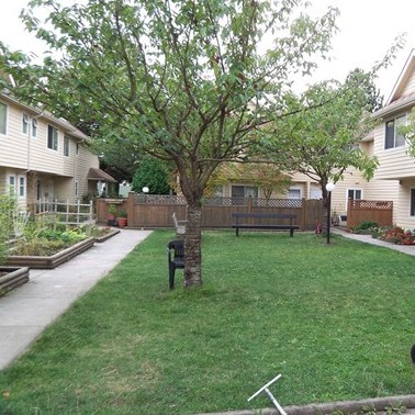1255 East 15TH photo 3