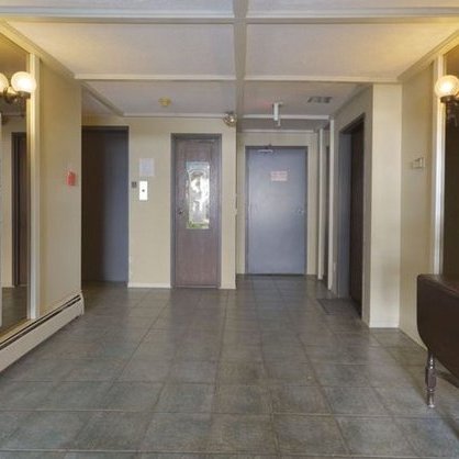 Photo 3 — click to view Frances Place photo 3