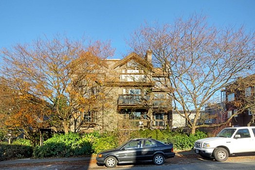 Angus Manor