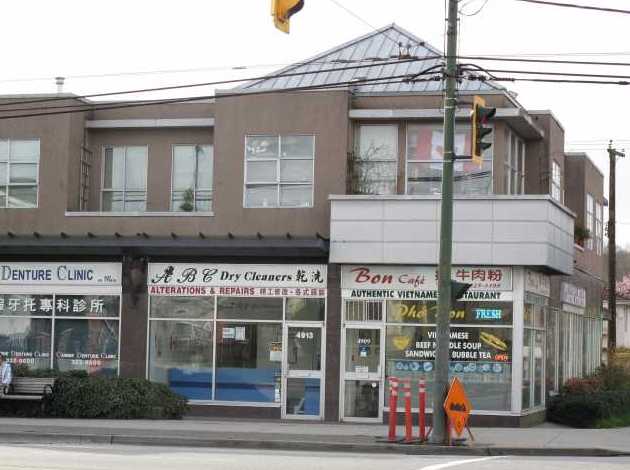 Queen's Plaza photo 2