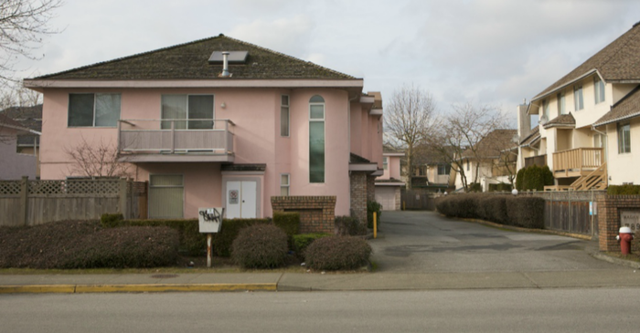 Megan Court photo 3