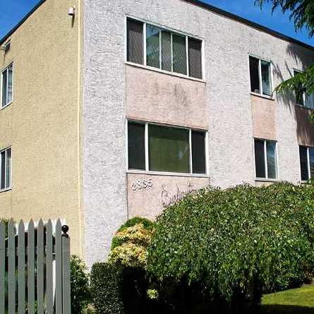 Burlington Apartments photo 4