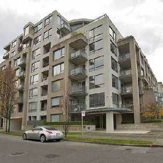 Yorkville North photo 2