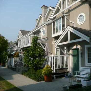 Hawthorne Gate photo 2