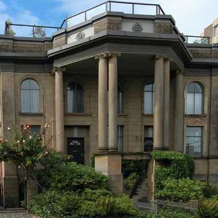 Devon Court photo 3