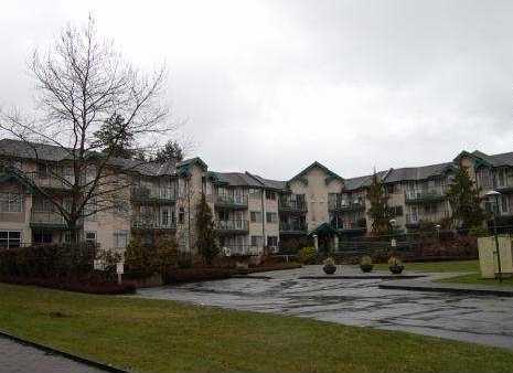 Dufferin Court photo 2