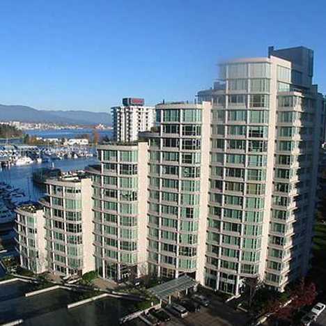 Bayshore Tower 4 photo 2