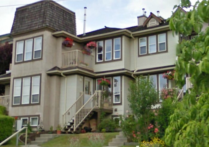 Photo 2 — click to view 1203 Cartier Ave photo 2
