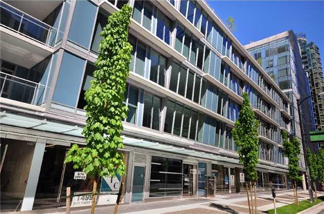 Photo 1 — click to view West Pender Place photo 1