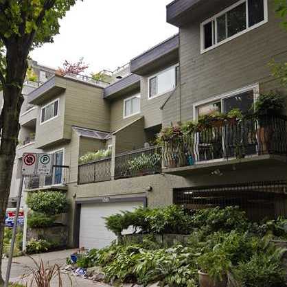 Harwood Court photo 4