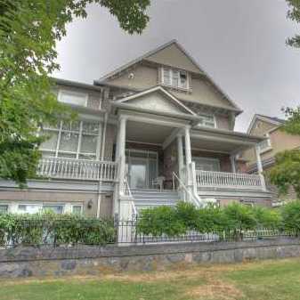 Bollert Place photo 2