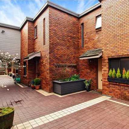 Photo 3 — click to view Brickhouse photo 3
