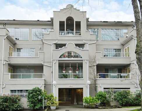 Charlotte Gardens photo 4