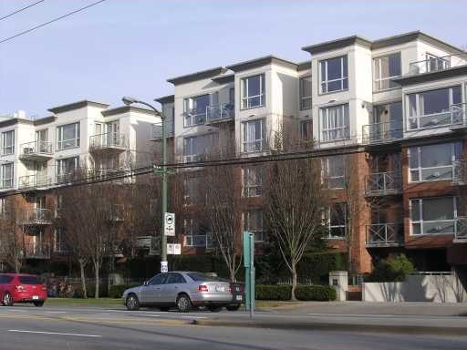 Crowne on Oak