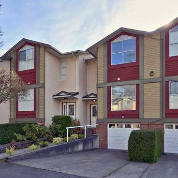 Photo 3 — click to view Oak Grove Place photo 3