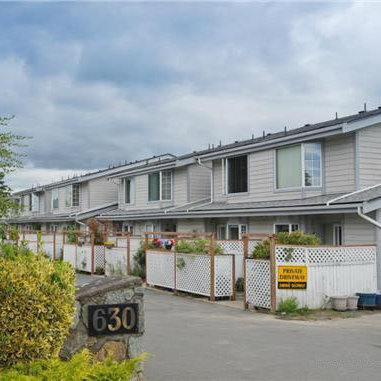 630 Huxley St photo 4