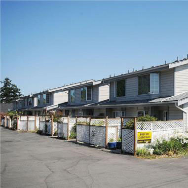 630 Huxley St photo 3
