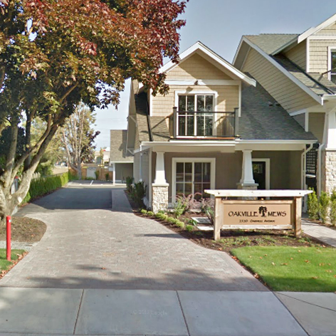 Oakville Mews photo 3