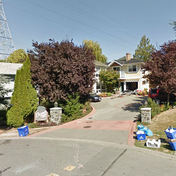 Photo 3 — click to view 816 Kimberly Pl photo 3