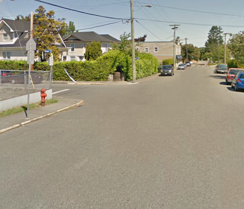 908 Russell St photo 4
