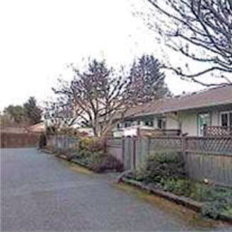 974 Dunford Ave photo 3