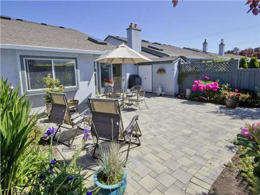Photo 1 — click to view Seagate Village photo 1