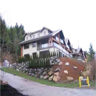 Photo 1 — click to view 591 Pfeiffer Cres photo 1