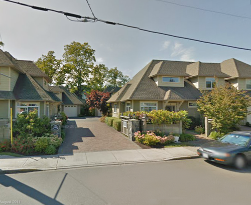 Photo 3 — click to view The 9918 Stratford photo 3