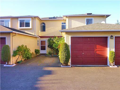 Brandy Mews photo 2
