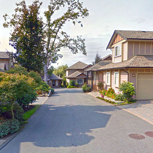 Photo 2 — click to view 15 Helmcken Rd photo 2